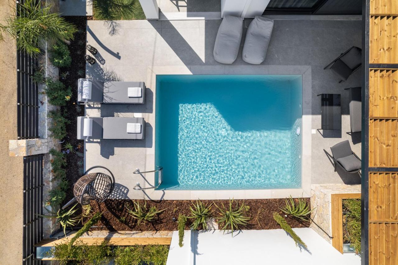 Sezian Boutique Homes And Villas เปรเวซา ภายนอก รูปภาพ